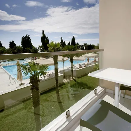 Materada Plava Laguna ホテル 3*