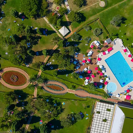 Materada Plava Laguna ホテル 3*