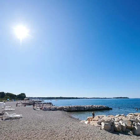 Materada Plava Laguna ホテル 3*