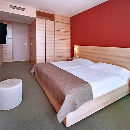 Hotel Materada Plava Laguna 3*