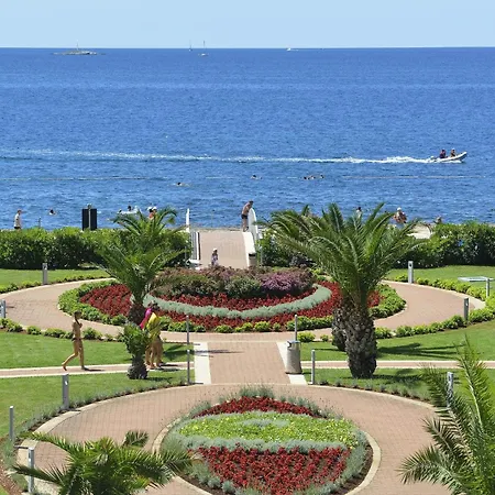 Materada Plava Laguna מלון פורץ